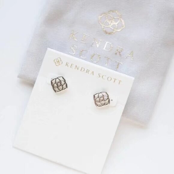 Kendra Scott Stud Earrings - Picture 3 of 4